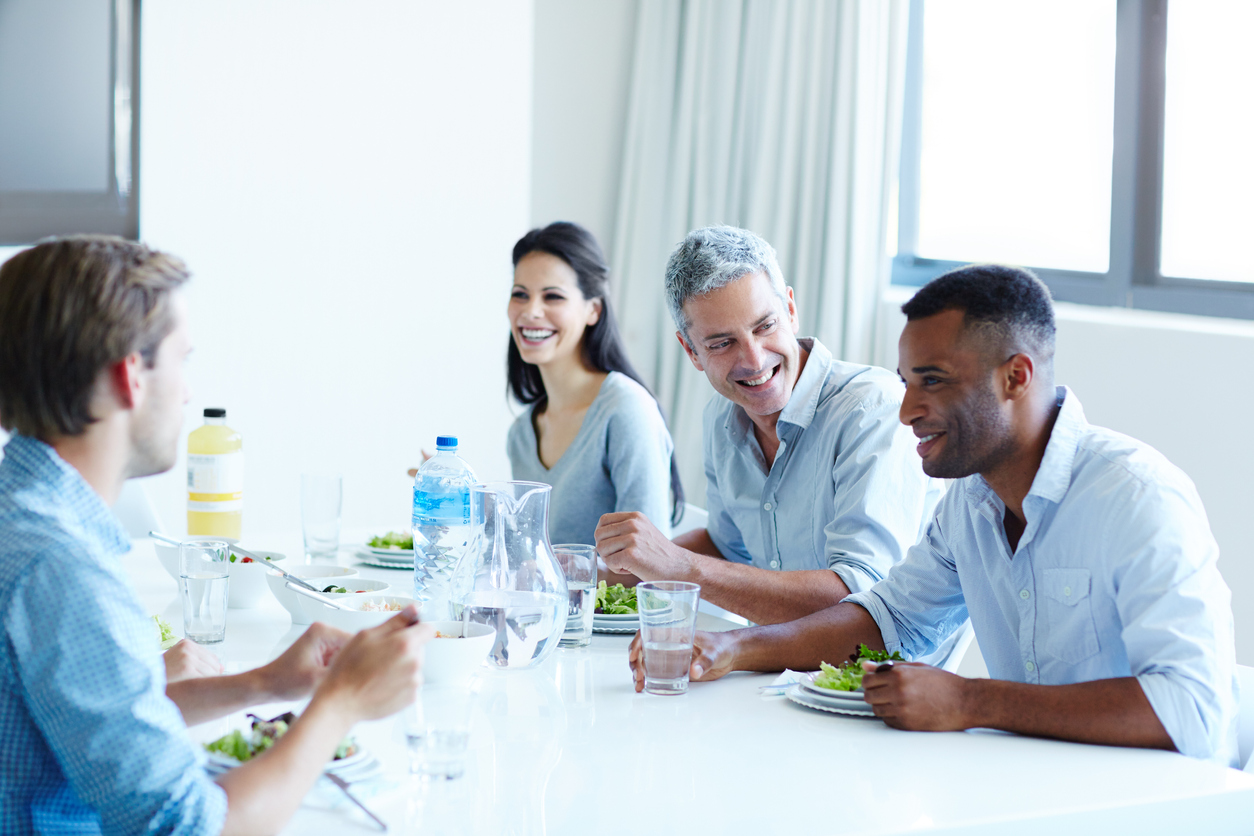 Shot of a team of colleagues having lunch together in an officehttp://195.154.178.81/DATA/i_collage/pu/shoots/805718.jpg